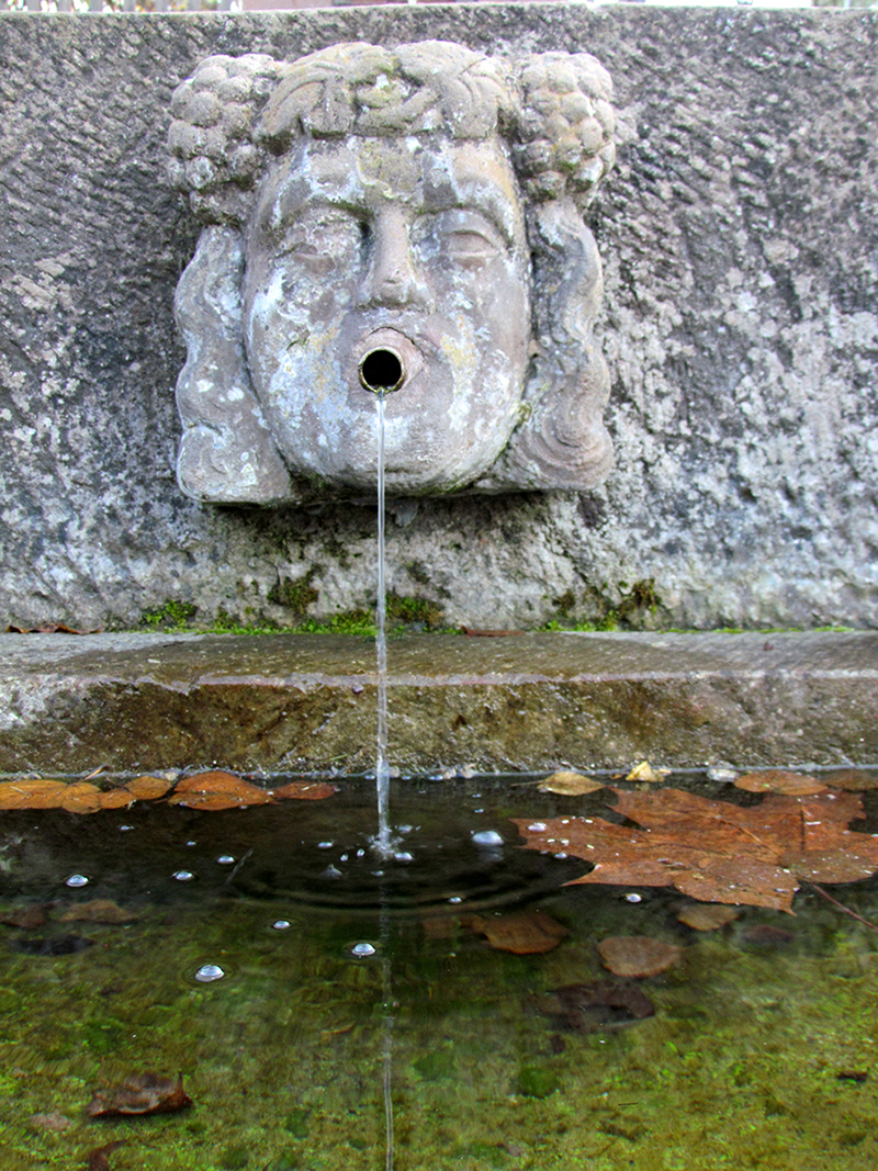 historischer Brunnen Kenn - Detailansicht